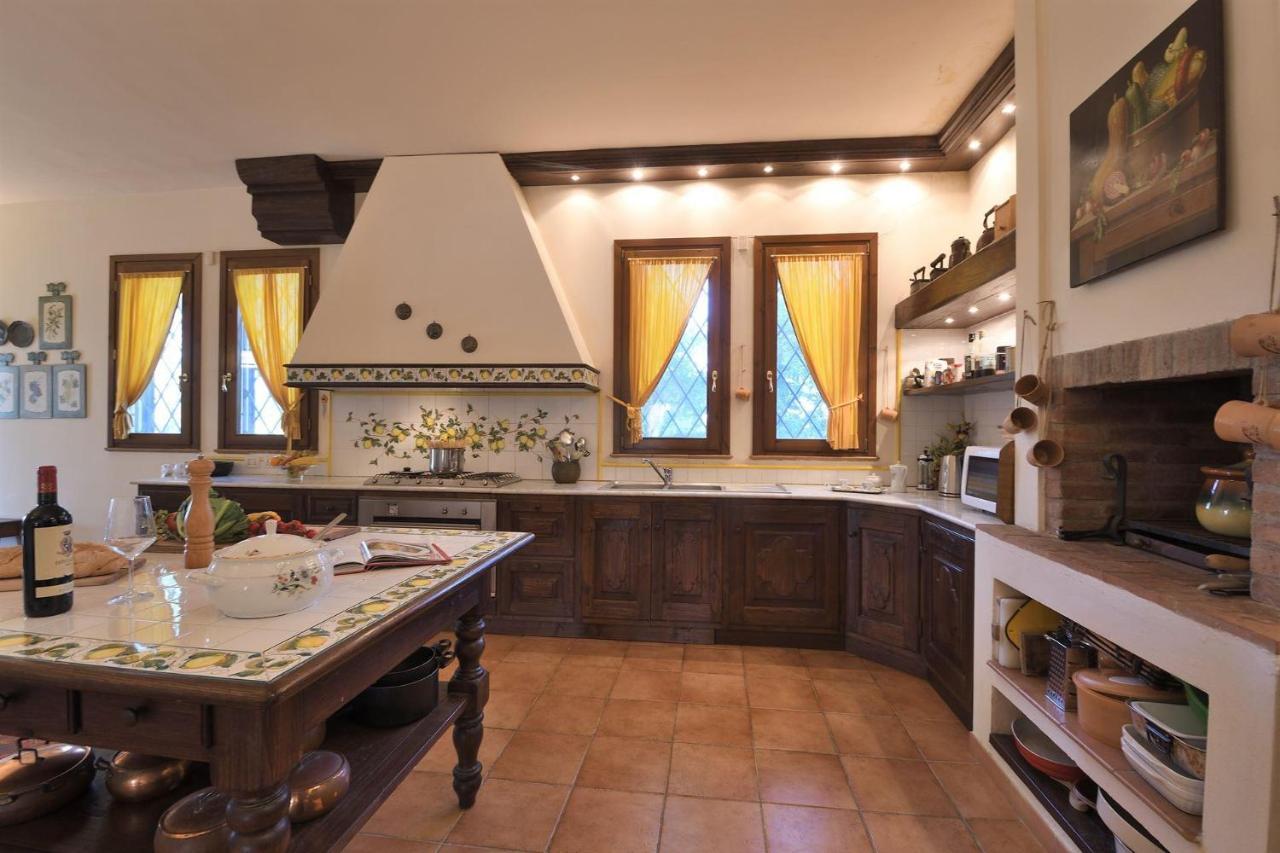 Villa Montalbano 12 แชร์เรโต กุยดิ ภายนอก รูปภาพ